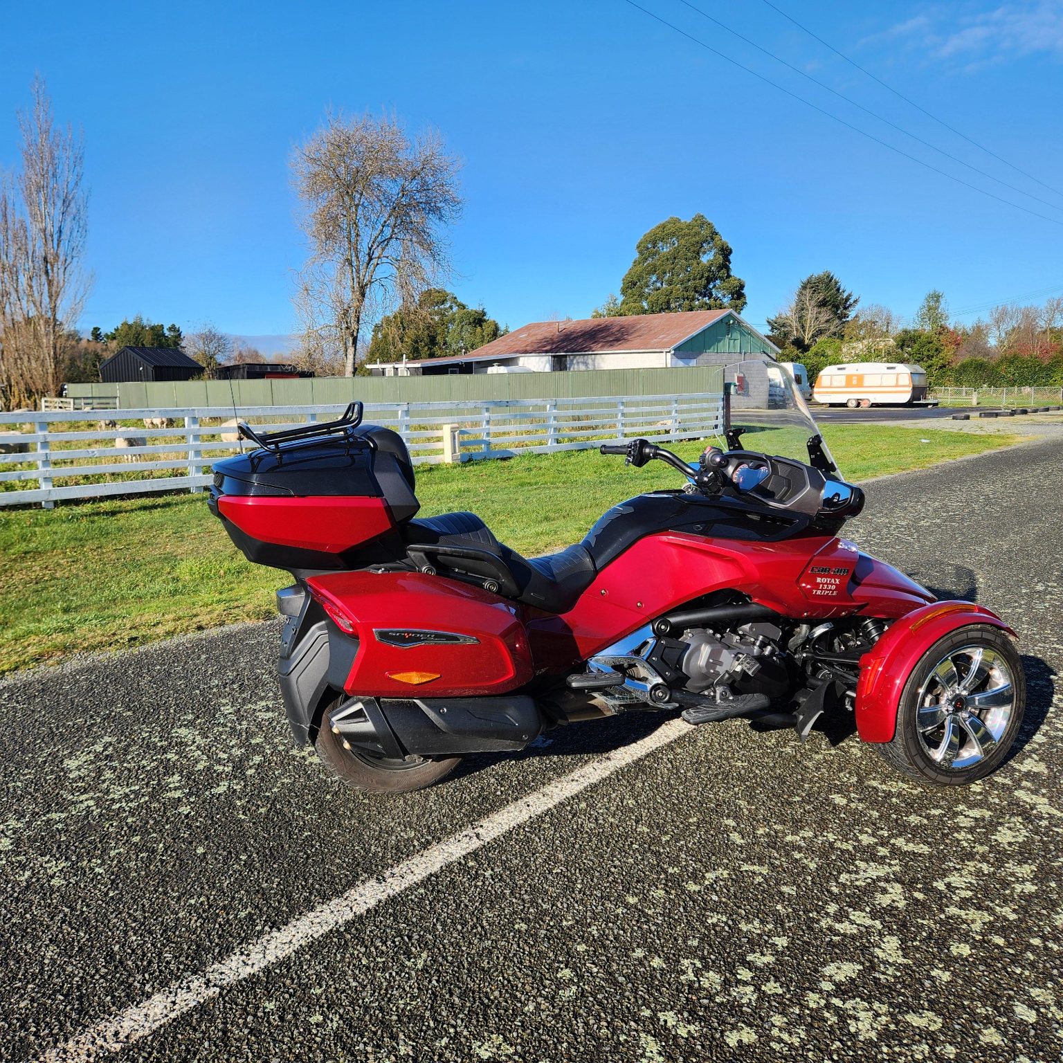 2017  Can-am Spyder F3 LTD - 4